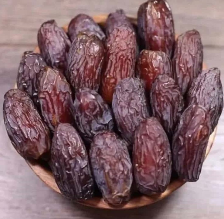 تصویر 2 از خرما پیارم درجه دو مناسب خرید عمده و فله ای